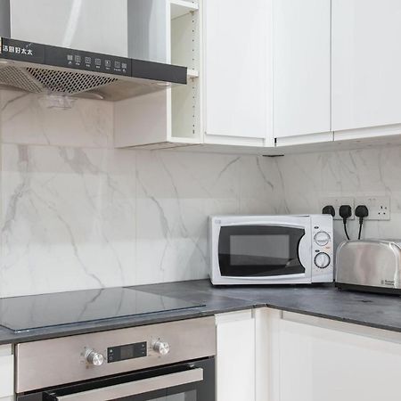 Comfortable Flat In Hammersmith Apartamento Londres Exterior foto